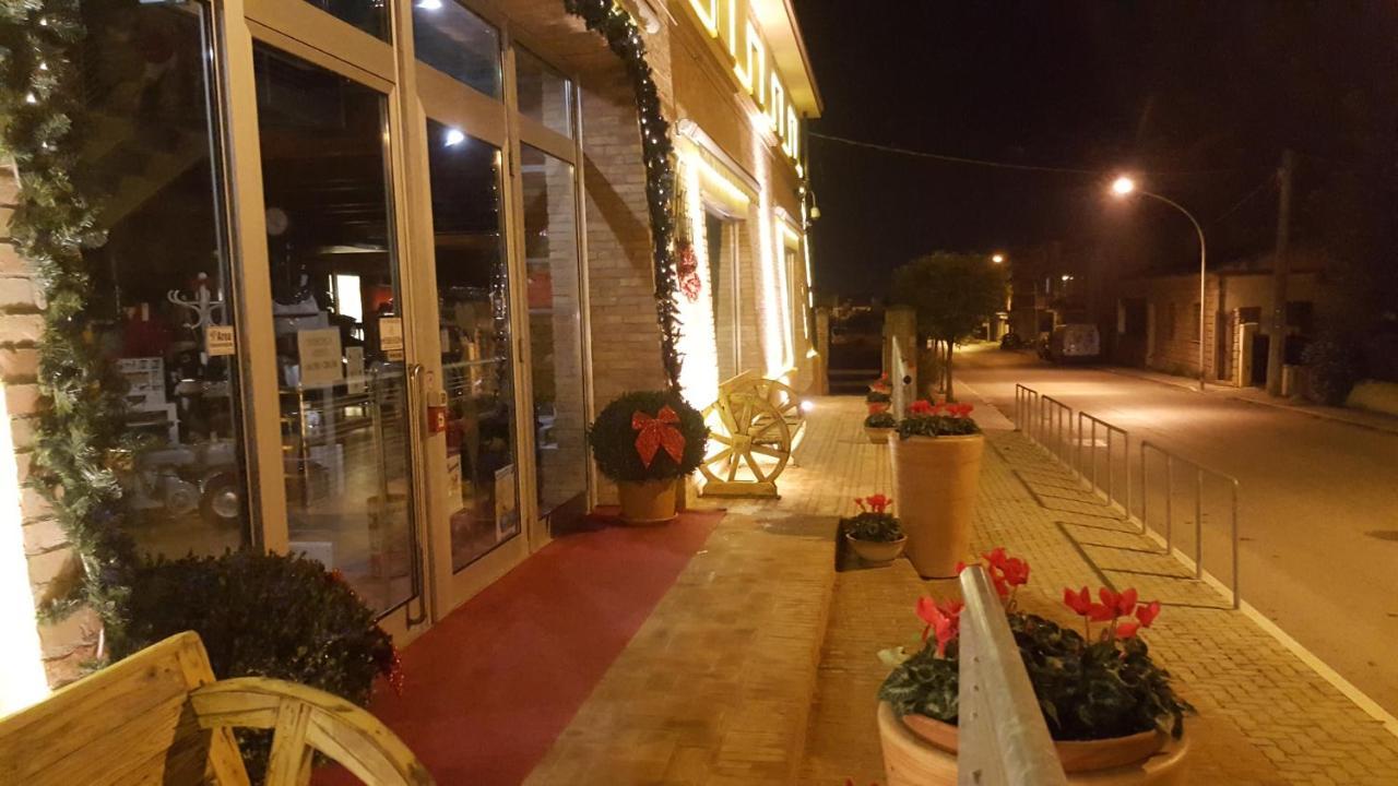 Simona Rooms Portocannone ภายนอก รูปภาพ